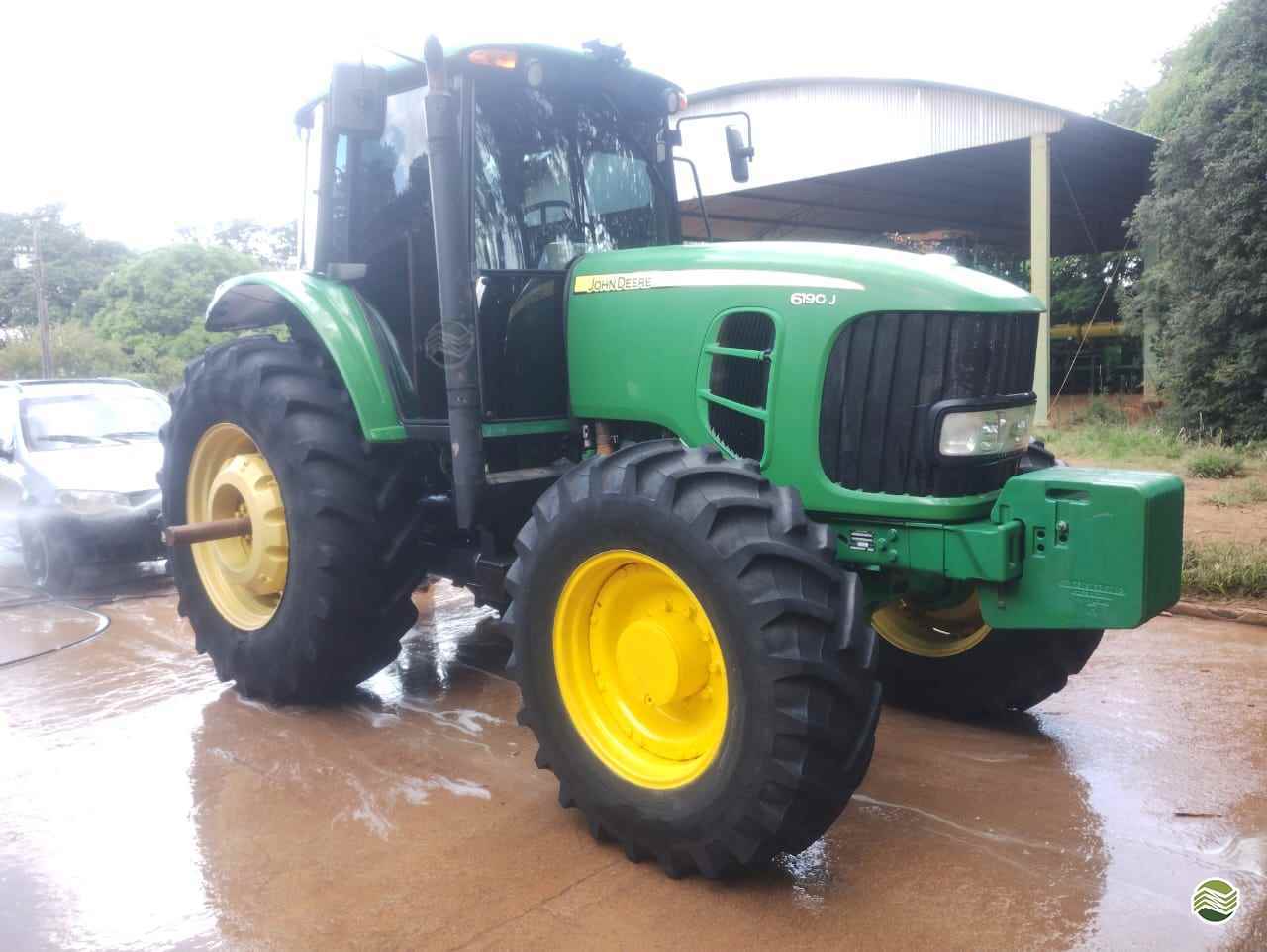 TRATOR JOHN DEERE JOHN DEERE 6190J Tração 4x4 Marcão Tratores UBERABA MINAS GERAIS MG